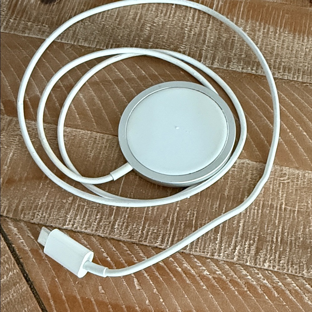 MagSafe Apple USB c White Wireless Charger with Cable